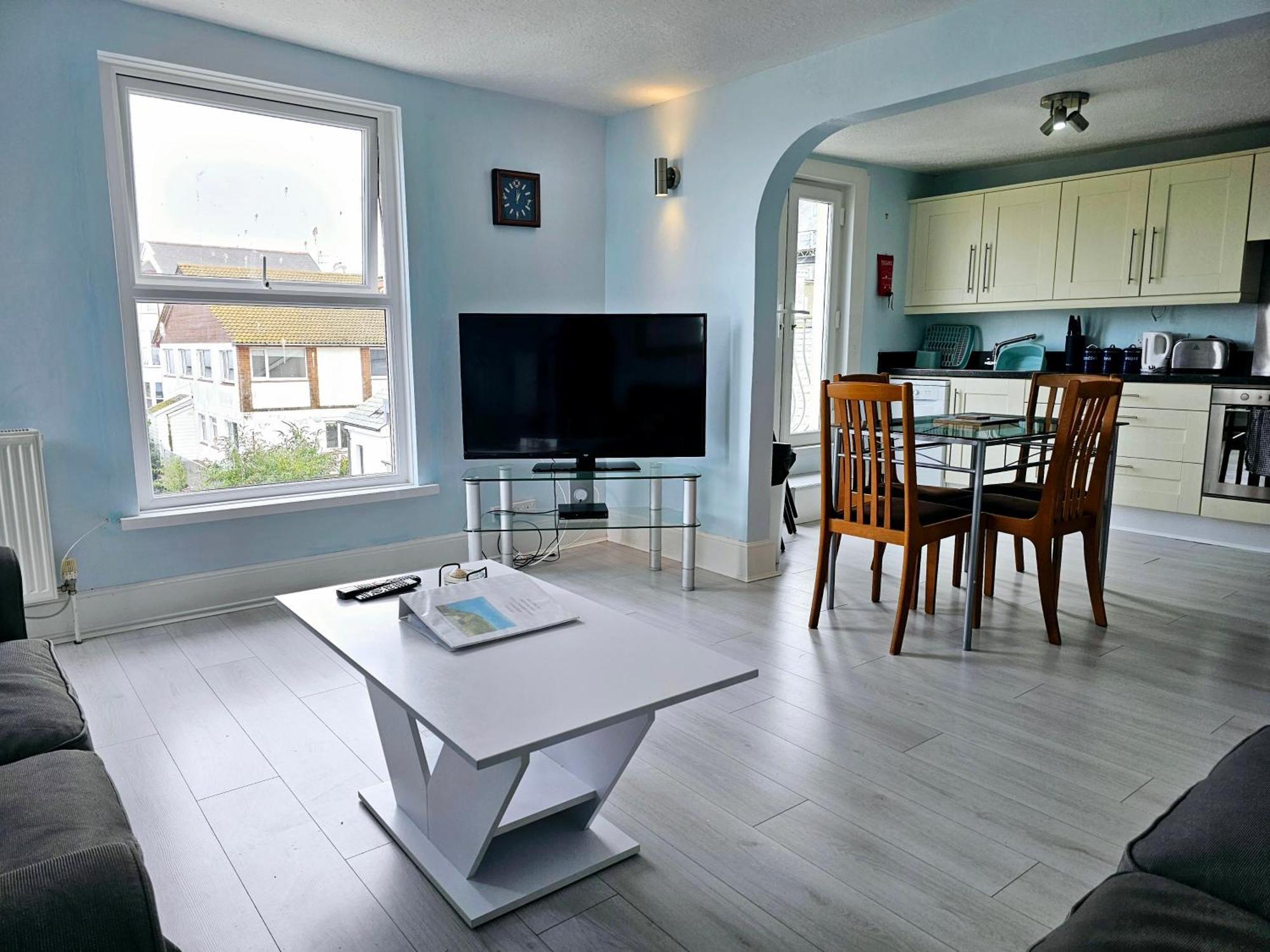Sea Views, Big 2 Bed Flat Close To Beach & Harbour Ilfracombe Chambre photo